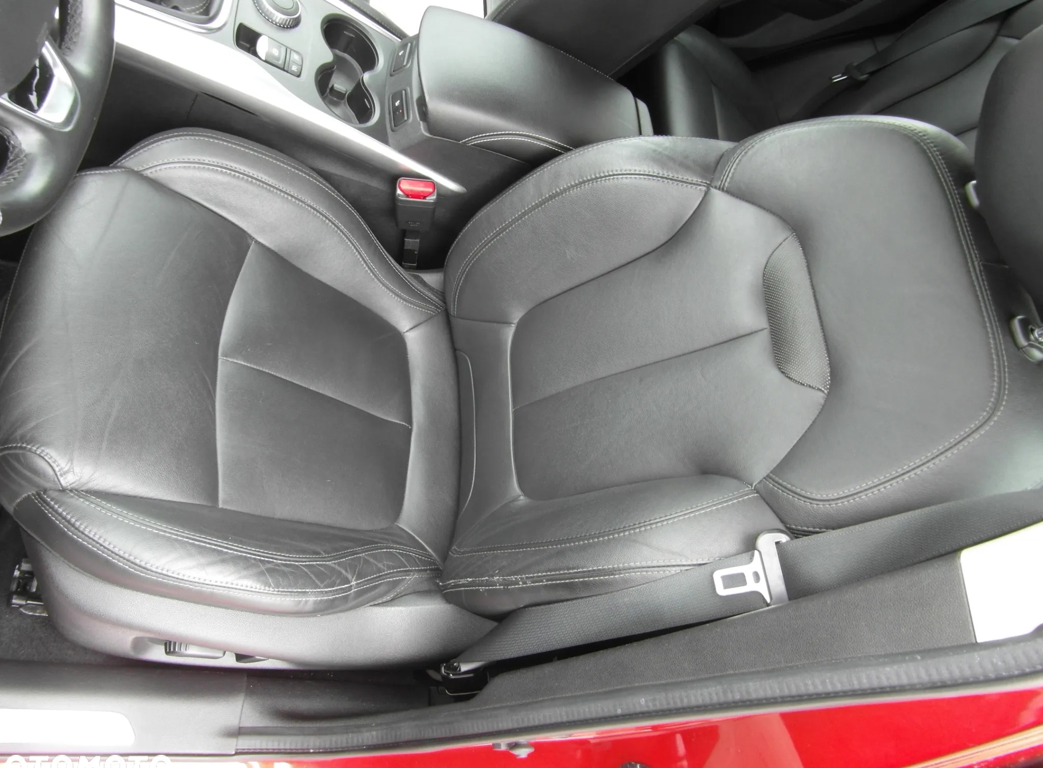 Renault Kadjar cena 60900 przebieg: 143000, rok produkcji 2016 z Milanówek małe 781